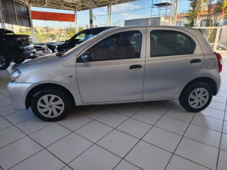 TOYOTA Etios Hatch 1.3 16V 4P FLEX X, Foto 8