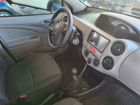 TOYOTA Etios Hatch 1.3 16V 4P FLEX X, Foto 12
