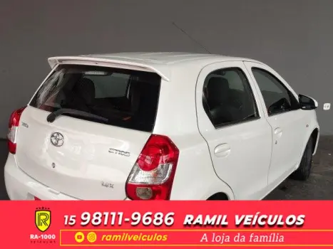 TOYOTA Etios Hatch 1.3 16V 4P FLEX X, Foto 3
