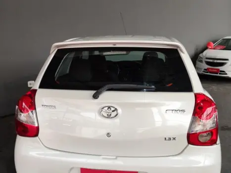 TOYOTA Etios Hatch 1.3 16V 4P FLEX X, Foto 7
