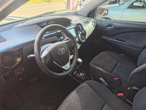 TOYOTA Etios Hatch 1.5 16V 4P FLEX X PLUS AUTOM�TICO, Foto 7