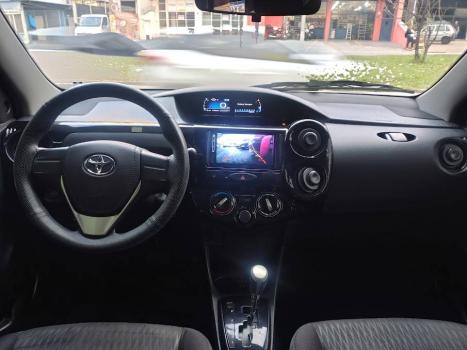 TOYOTA Etios Hatch 1.5 16V 4P FLEX X PLUS AUTOM�TICO, Foto 3