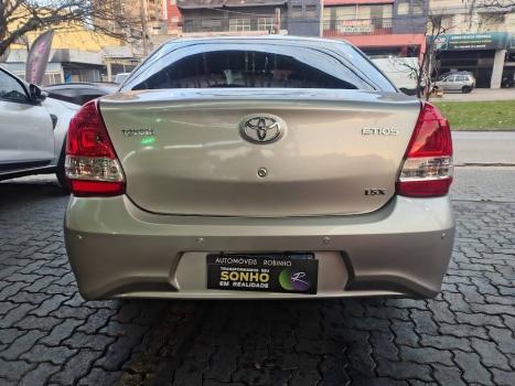 TOYOTA Etios Hatch 1.5 16V 4P FLEX X PLUS AUTOM�TICO, Foto 4