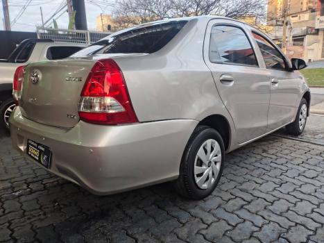 TOYOTA Etios Hatch 1.5 16V 4P FLEX X PLUS AUTOM�TICO, Foto 8