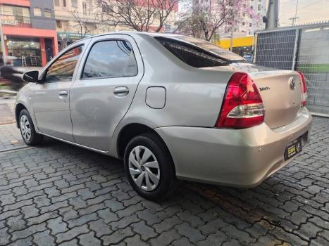 TOYOTA Etios Hatch 1.5 16V 4P FLEX X PLUS AUTOM�TICO, Foto 9
