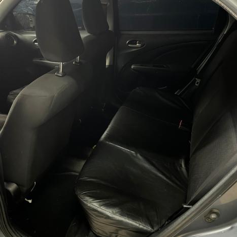 TOYOTA Etios Hatch 1.3 16V 4P FLEX X, Foto 4