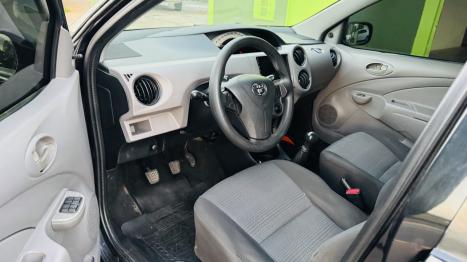 TOYOTA Etios Hatch 1.3 16V 4P FLEX X, Foto 8