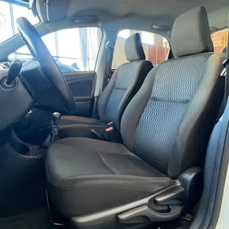 TOYOTA Etios Hatch 1.3 16V 4P FLEX X, Foto 10