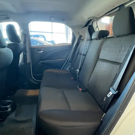 TOYOTA Etios Hatch 1.3 16V 4P FLEX X, Foto 11