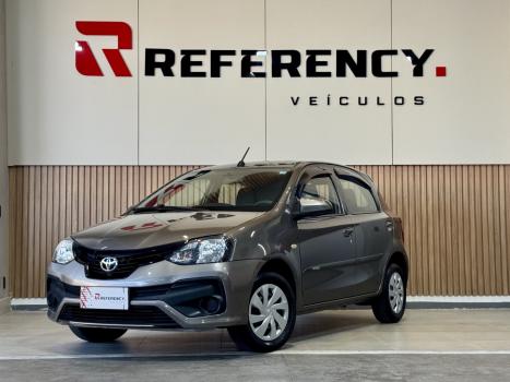 TOYOTA Etios Hatch 1.3 16V 4P FLEX X AUTOM�TICO, Foto 1