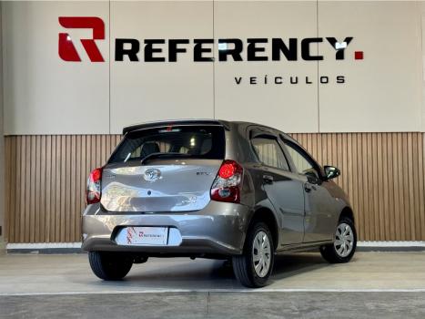 TOYOTA Etios Hatch 1.3 16V 4P FLEX X AUTOM�TICO, Foto 15