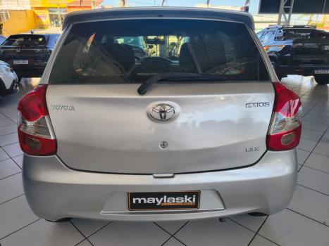 TOYOTA Etios Hatch 1.3 16V 4P FLEX X, Foto 8
