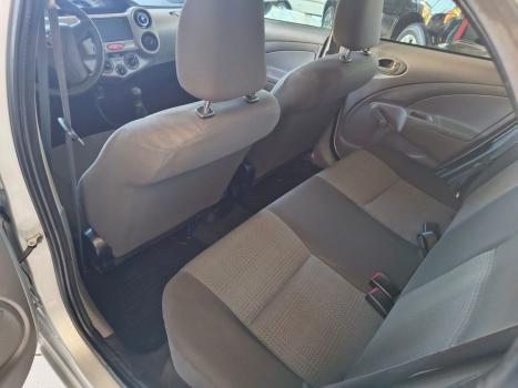 TOYOTA Etios Hatch 1.3 16V 4P FLEX X, Foto 13