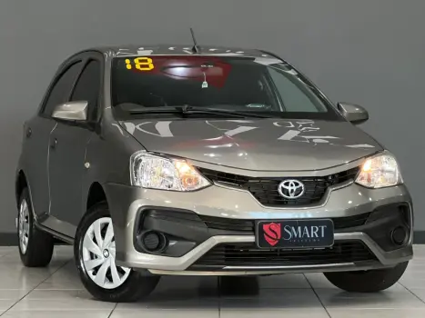 TOYOTA Etios Hatch 1.3 16V 4P FLEX X AUTOM�TICO, Foto 3