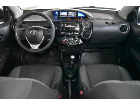 TOYOTA Etios Hatch 1.5 16V 4P FLEX XS, Foto 3