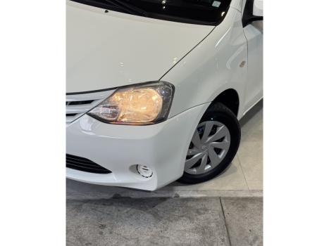 TOYOTA Etios Hatch 1.3 16V 4P FLEX X, Foto 2