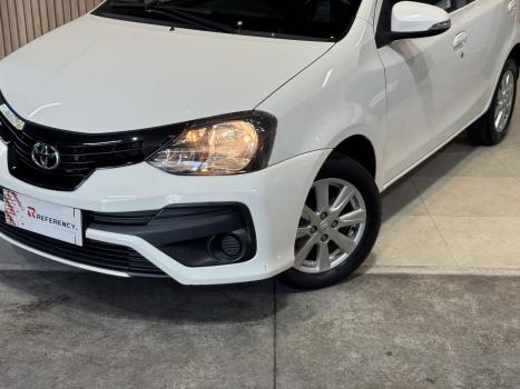 TOYOTA Etios Hatch 1.5 16V 4P FLEX L, Foto 2