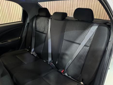 TOYOTA Etios Hatch 1.5 16V 4P FLEX XLS, Foto 4