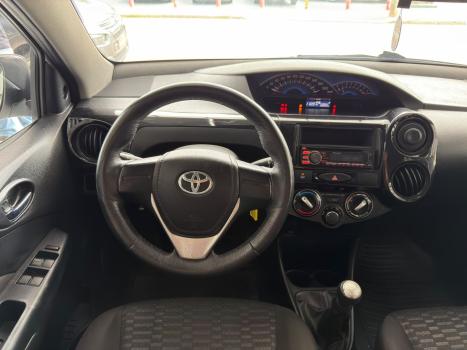 TOYOTA Etios Hatch 1.3 16V 4P FLEX X, Foto 5