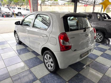 TOYOTA Etios Hatch 1.3 16V 4P FLEX X, Foto 8