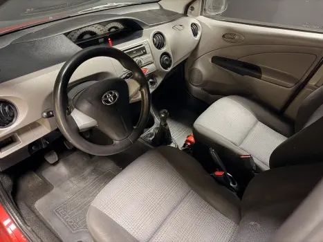 TOYOTA Etios Hatch 1.3 16V 4P FLEX EX, Foto 9