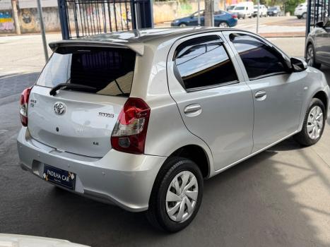 TOYOTA Etios Hatch 1.3 16V 4P FLEX X, Foto 1