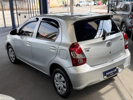 TOYOTA Etios Hatch 1.3 16V 4P FLEX X, Foto 4