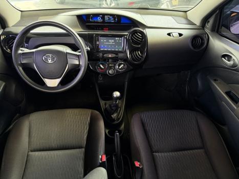 TOYOTA Etios Hatch 1.3 16V 4P FLEX X, Foto 5