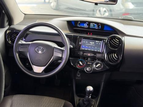 TOYOTA Etios Hatch 1.3 16V 4P FLEX X, Foto 6