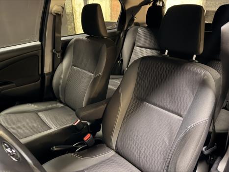 TOYOTA Etios Hatch 1.5 16V 4P FLEX X PLUS AUTOMÁTICO, Foto 9