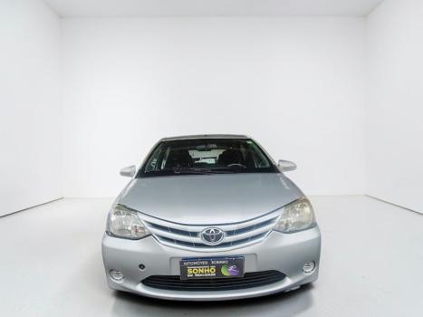 TOYOTA Etios Hatch 1.3 16V 4P FLEX X, Foto 2