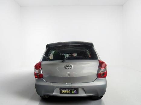 TOYOTA Etios Hatch 1.3 16V 4P FLEX X, Foto 13