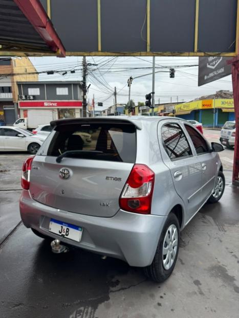 TOYOTA Etios Hatch 1.3 16V 4P FLEX X, Foto 6