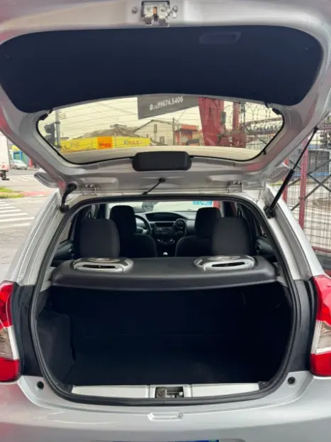 TOYOTA Etios Hatch 1.3 16V 4P FLEX X, Foto 9