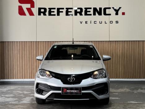 TOYOTA Etios Hatch , Foto 2