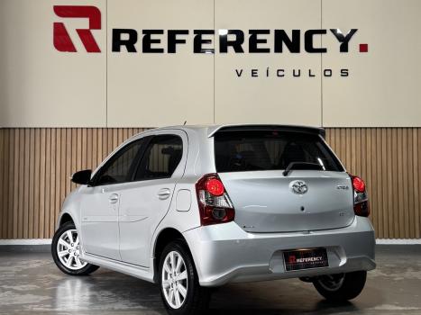 TOYOTA Etios Hatch , Foto 4