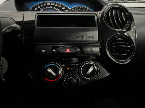 TOYOTA Etios Sedan 1.3 16V 4P FLEX X, Foto 6