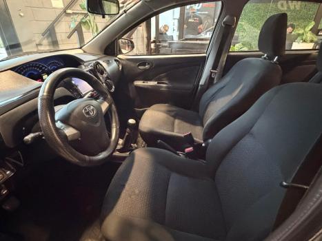 TOYOTA Etios Sedan 1.5 16V 4P FLEX X, Foto 2