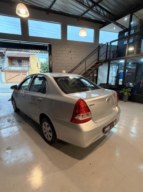 TOYOTA Etios Sedan 1.5 16V 4P FLEX X, Foto 9