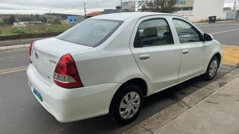 TOYOTA Etios Sedan 1.5 16V 4P FLEX X, Foto 4