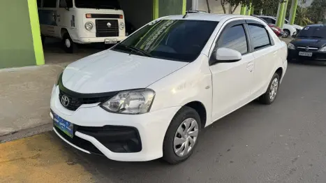 TOYOTA Etios Sedan 1.5 16V 4P FLEX X, Foto 2
