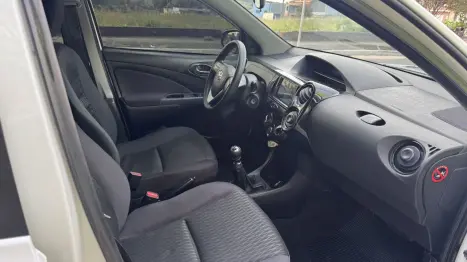 TOYOTA Etios Sedan 1.5 16V 4P FLEX X, Foto 11