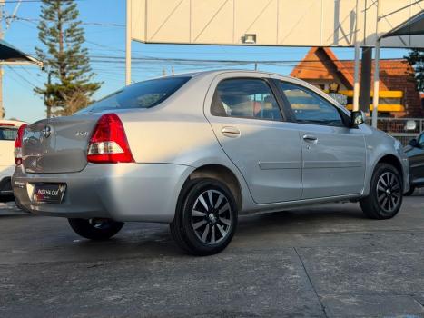 TOYOTA Etios Sedan 1.5 16V 4P FLEX XS AUTOM�TICO, Foto 4