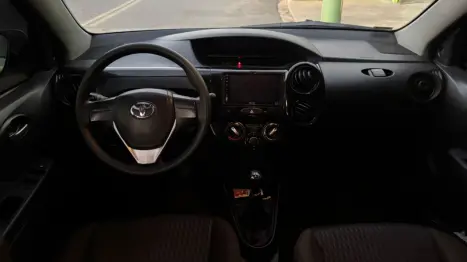 TOYOTA Etios Sedan 1.5 16V 4P FLEX X, Foto 7