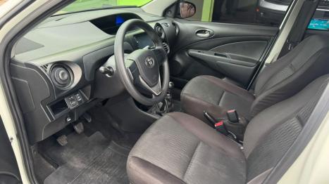 TOYOTA Etios Sedan 1.5 16V 4P FLEX X, Foto 6
