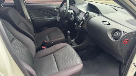 TOYOTA Etios Sedan 1.5 16V 4P FLEX X, Foto 8