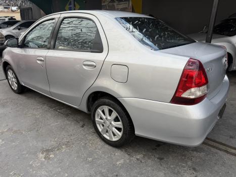 TOYOTA Etios Sedan , Foto 5