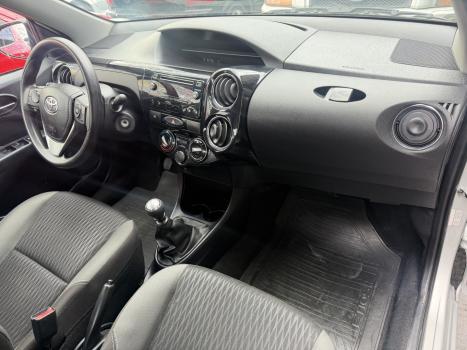 TOYOTA Etios Sedan , Foto 10