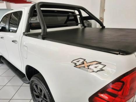 TOYOTA Hilux Caminhonete 2.8 16V SRX 4X4 DIESEL CABINE DUPLA AUTOMTICO, Foto 3