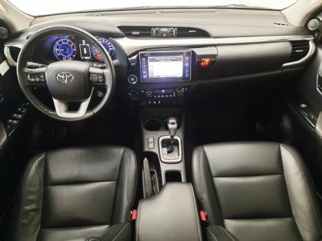 TOYOTA Hilux Caminhonete 2.8 16V SRX 4X4 DIESEL CABINE DUPLA AUTOMTICO, Foto 4